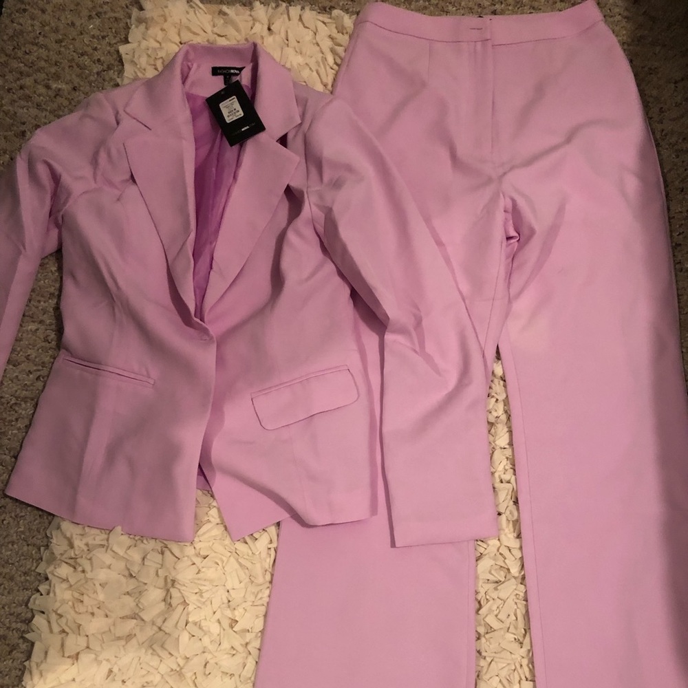 Pant suit